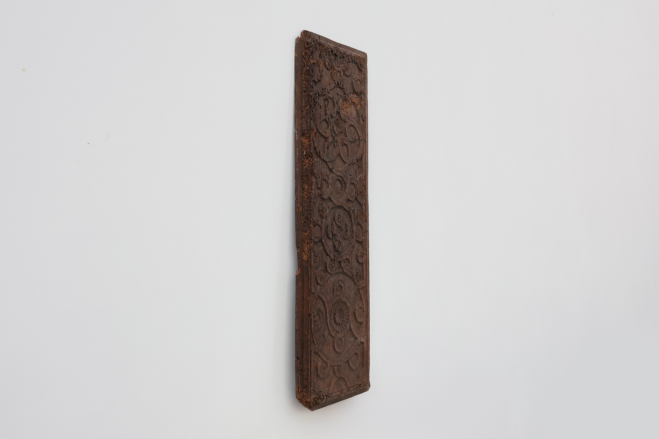 16th Century Gothic Wood Panel from France with Geometric Ornamentthumbnail